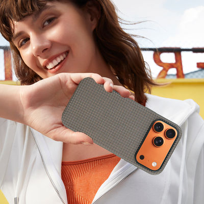 Customized Side Injection TPU Aramid Carbon Fiber Mobile Phone Cover for iPhone 17 Pro